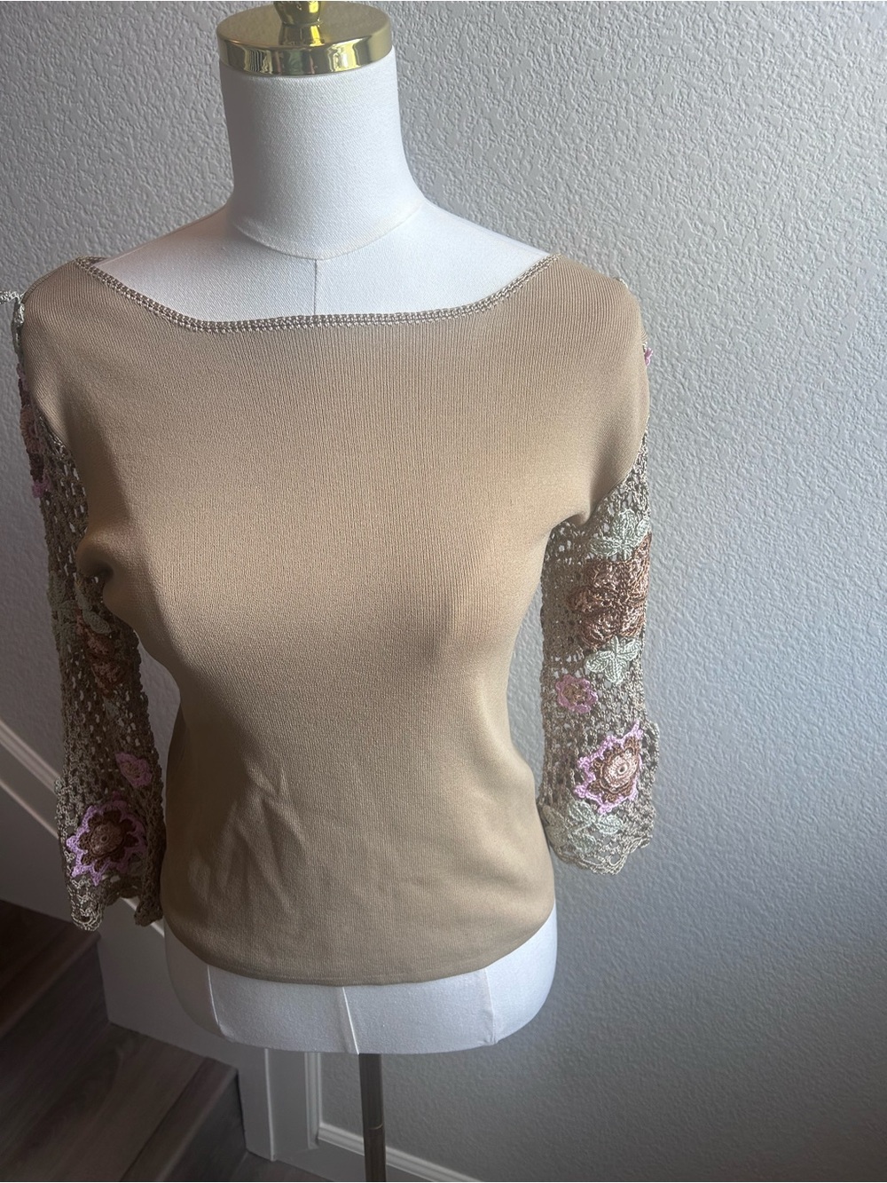 Joseph A Beige Sweater Top with Floral Crochet Sleeves